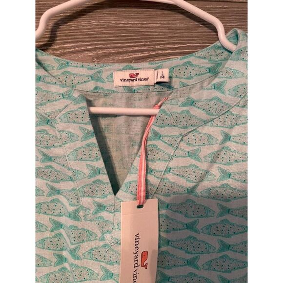 Vineyard Vines seashell tunic size large - Picture 2 of 4